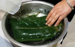 小粽叶包粽子的材料和步骤 粽叶泡多久可以包粽子